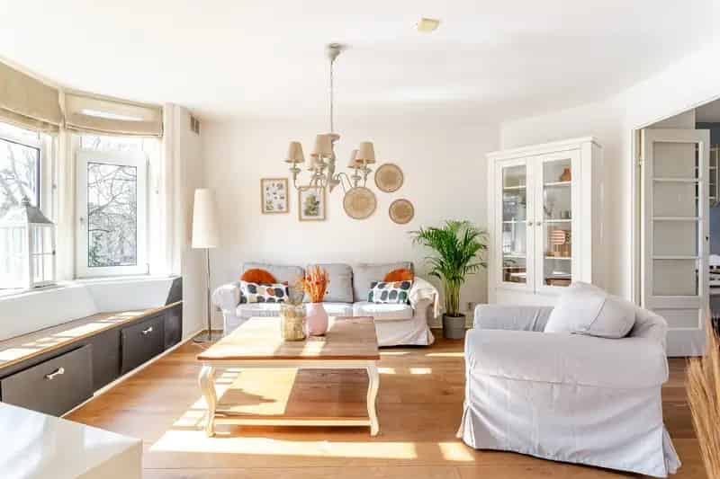 Appartement Amsterdam Sassenheimstraat: Ruim, Sfeervol, Balkon
