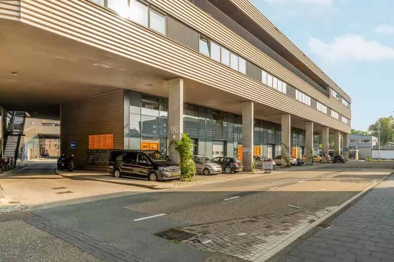 Bedrijfshal Amsterdam Oost te Koop