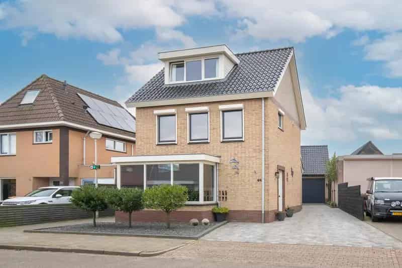Vrijstaande gezinswoning met garage en zonnige tuin