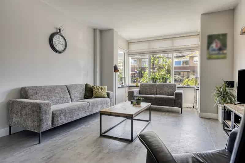 Uitgebouwde Hoekwoning Vermeerlaan 8