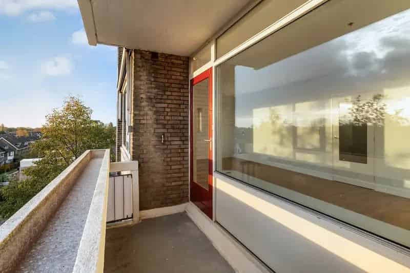 Ruime 4 kamer woning te Schiebroek 85m2 met balkon