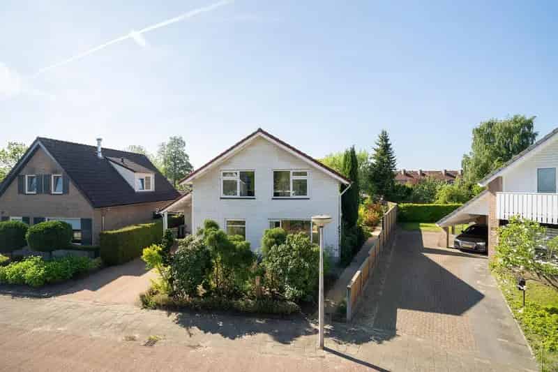 Vrijstaande woning met praktijkruimte Enschede