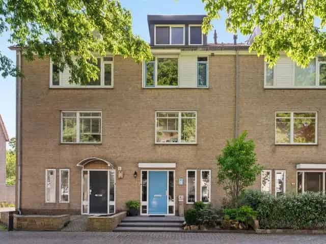 Ruime 4-Slaapkamers Familiewoning Noordwijk Vinkeveld