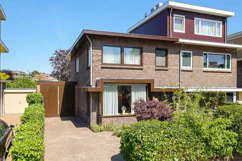 Jaren 30 woning Driehuis garage tuin uitbouw