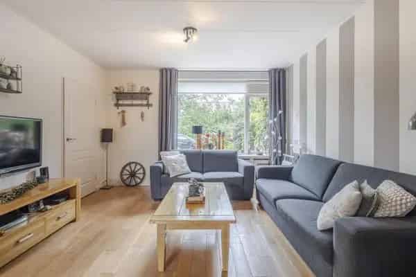 Ruime 5 Slaapkamers Tussenwoning Hardinxveld Giessendam Zonnige Tuin