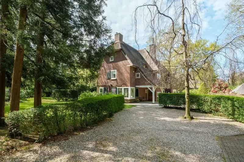 Landhuis Wageningen Bosrijke Villawijk 4 slaapkamers 2770m2 perceel