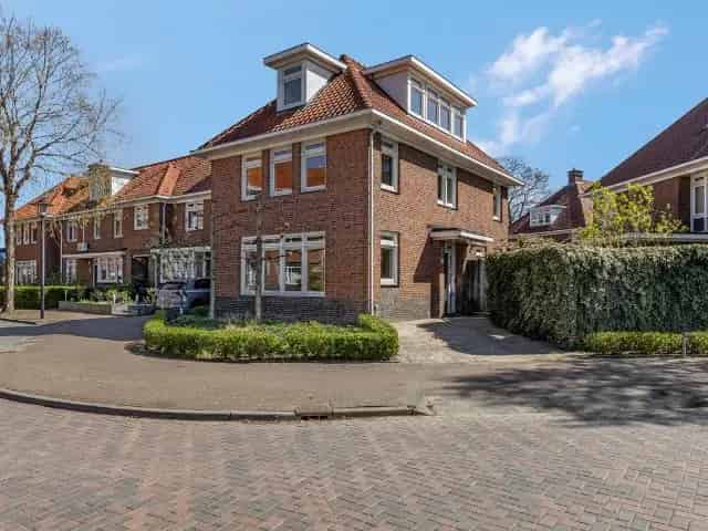 Jaren 30 Herenhuis Ede: Uitgebouwd en Instapklaar