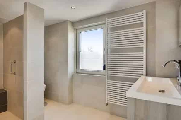 Royale Vrijstaande Woning Posterholt Ruime Tuin Moderne Keuken 3 slaapkamers