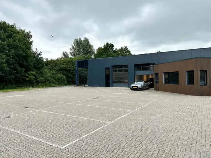 Bedrijfshal te Huur Haren GR 550m2 Opslag Ruimte Bouwmarkt