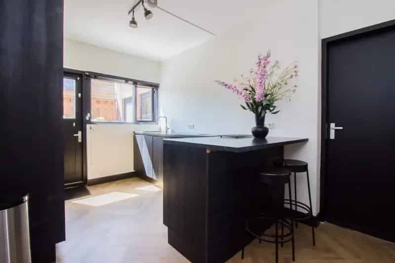 Huis te koop s Gravenzande Zeestraat 75m2 2 slaapkamers dakterras