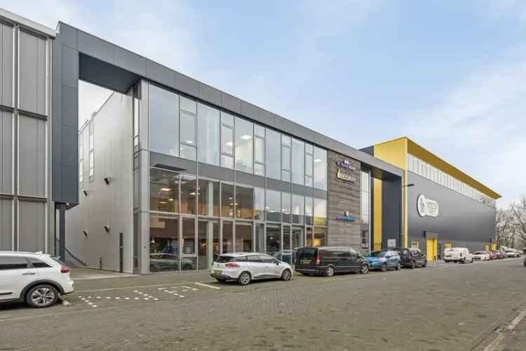 Duurzame Kantoorruimte Amsterdam Noord 339m2 6 Parkerplaatsen