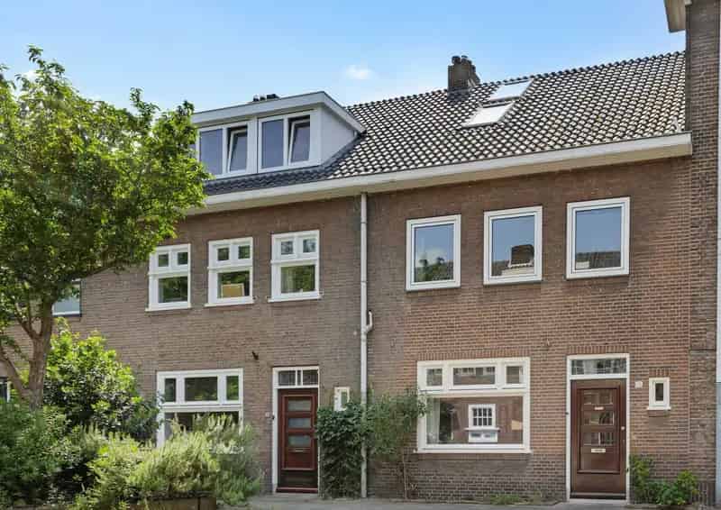 Jaren 30 woning te koop Den Bosch 3 slaapkamers zonnige tuin