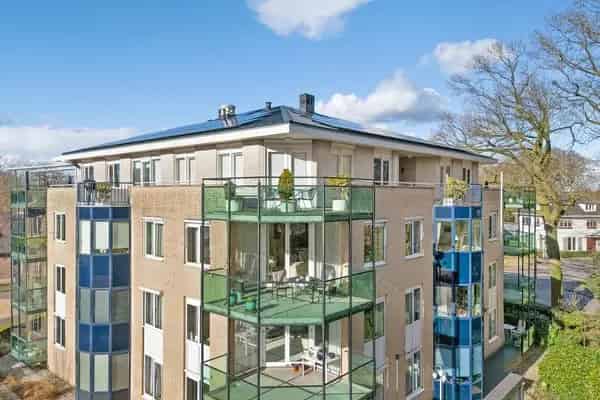 Luxe appartement 135m2 Raalte 2 terrassen 2 badkamers Zonnepanelen