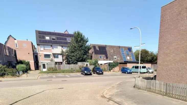 Appartement nabij Dukenburg Station en Snelweg