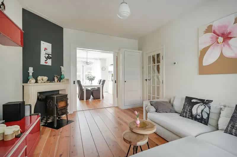 30er Jaren Tussenwoning Driehuis Ruime Tuin 2 Slaapkamers