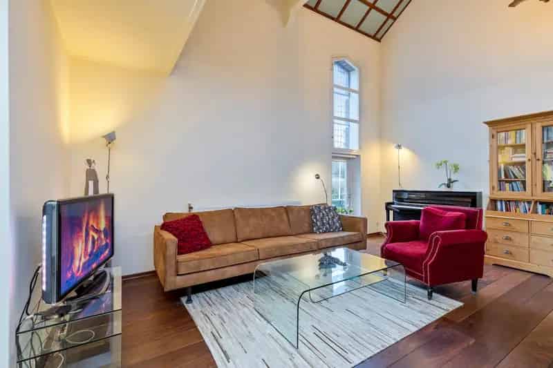 Unieke Kerk Woning - Modern Comfort en Authentieke Details