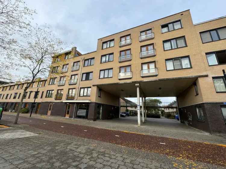 3-kamerappartement Avenue Carre 191 Rotterdam