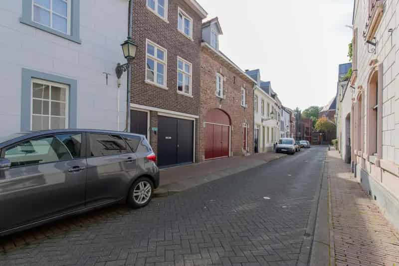 Sfeervolle Bovenwoning Sittard Centrum Veel Potentieel