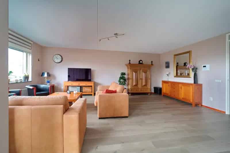 3 Kamer Appartement Den Haag Ruim Zonneterras Nabij Voorzieningen