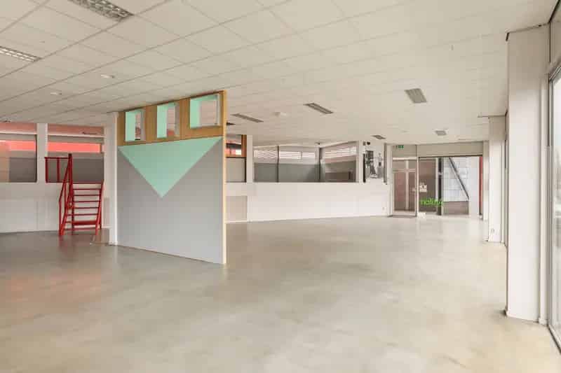 Showroom Winkelruimte Almere A6 290m2