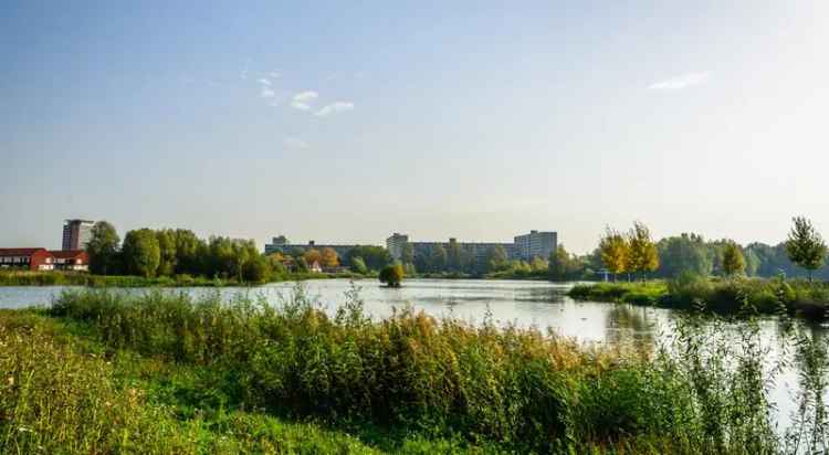 Kleefseplein 411: Ruime woning nabij OV, winkels en park