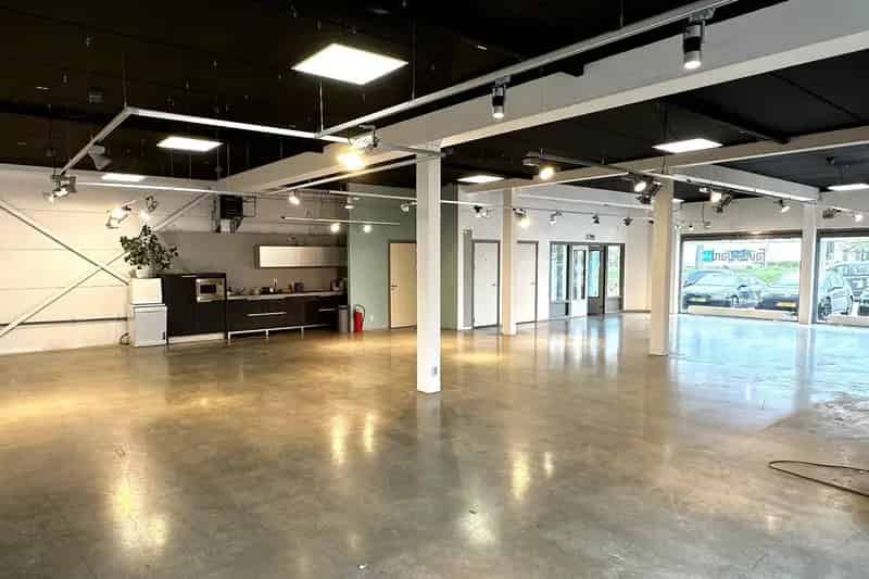 Bedrijfsruimte te huur Culemborg 756m2 Showroom Kantoor Magazijn