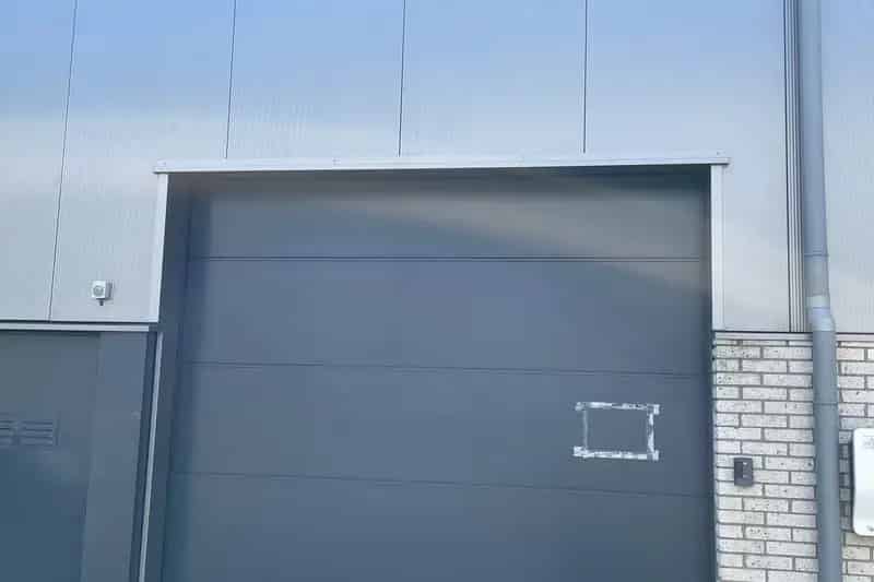 Bedrijfshal te Huur Drachten Moderne Unit met Kantoor