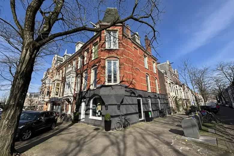 72 m2 Winkelruimte Amsterdam Zuid Te Koop
