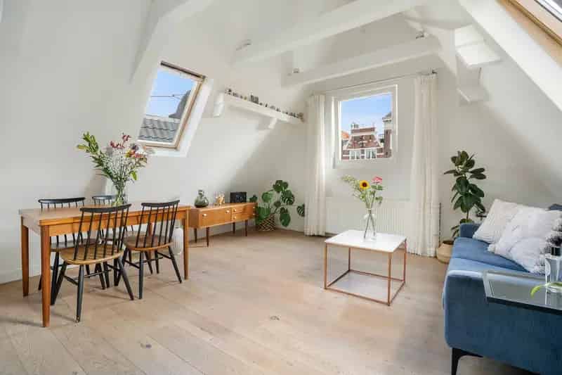Amsterdam Centrum: Licht 2-kamer appartement met dakterras
