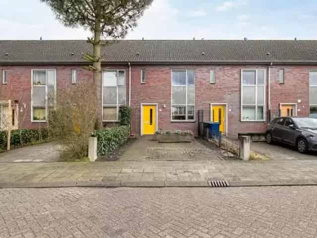 Ruim Gezinshuis Almere Oostvaarders Nabij Station
