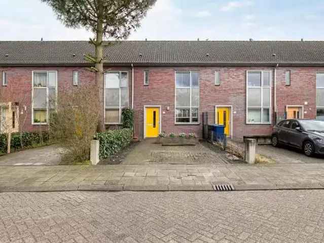 Ruim Gezinshuis Almere Oostvaarders Nabij Station