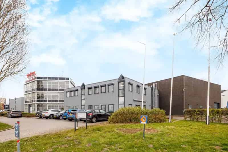 Bedrijfspand huren Beuningen 4601 m²
