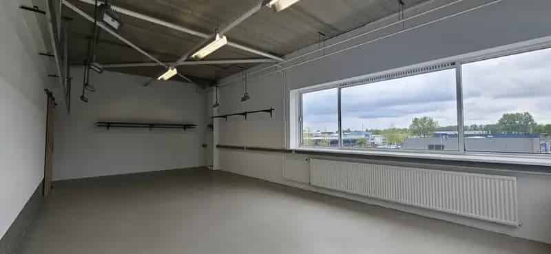 Bedrijfsruimte te huur Amstelveen 429m2  Hoog Plafond Industrieel
