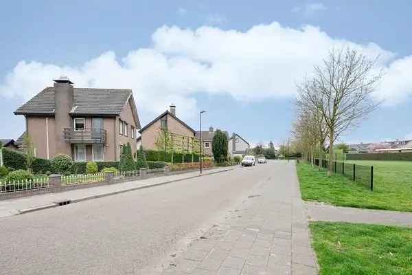 Sfeervolle Vrijstaande Woning in Bosschenhoofd Nabij Voorzieningen