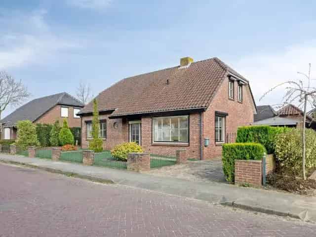 Vrijstaande Semi-bungalow Alverna Ruime Tuin Garage Gelijkvloers Wonen
