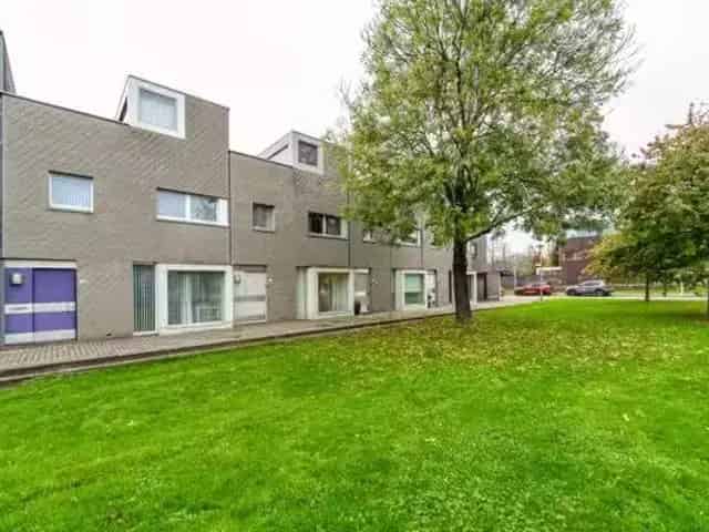 Hoekwoning Maastricht 170m2 7 Kamers 4 Slaapkamers