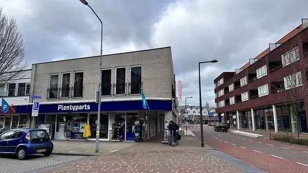 Ruime Begane Grondwoning Ede 2 Slaapkamers Prive Parkeerplaats