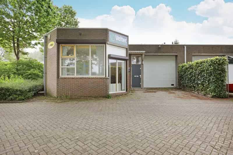 Bedrijfshal Almere Haven 125m2 Kantoorruimte Opslag