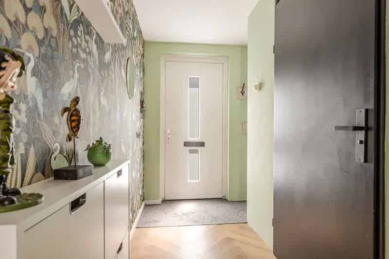 Huis te koop Houten: Ruime 5 Slaapkamers, Moderne Keuken & Tuin