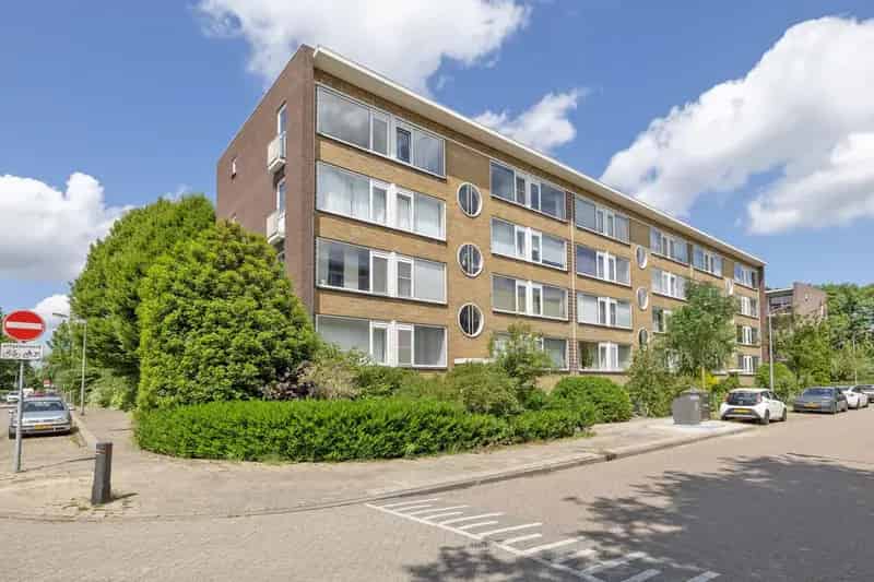 Te Koop: Tweekamerappartement Weesp Nabij NS Station
