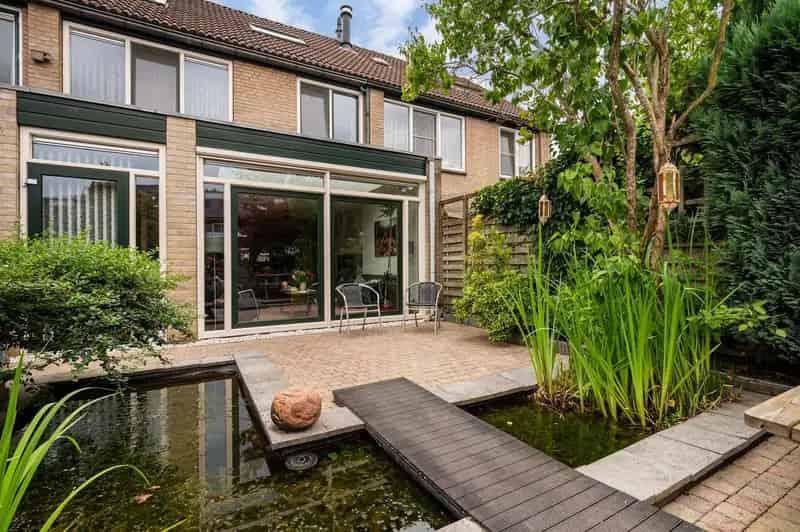 Huis te koop Apeldoorn: Ruime 5 slaapkamer woning met tuin