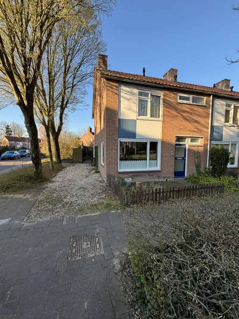 Waterweg 56: Familiehuis nabij bos en voorzieningen