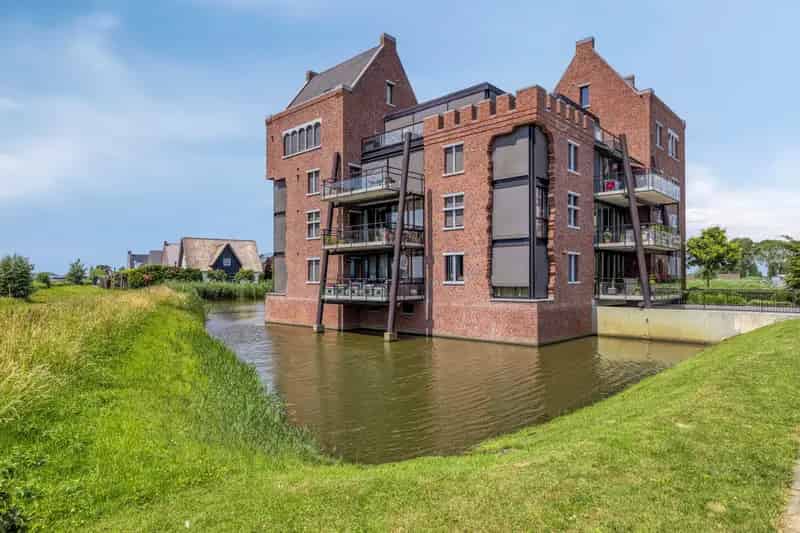 Luxe 3 Kamer Appartement 133m2 Slot Almzicht Balkon Berging Parkeerplaats