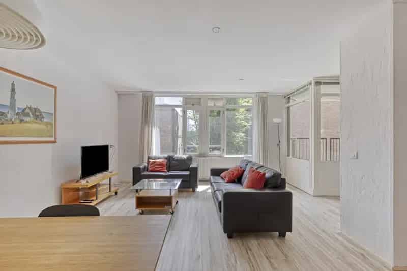 Appartement Scheepmakerskade 101: Uitzicht, Luxe en Eigen Grond