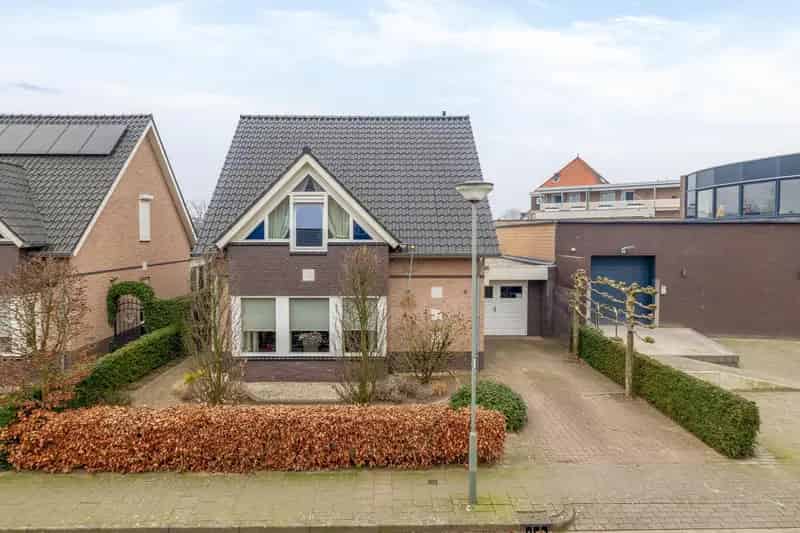 Vrijstaande woning Belfeld 4 slaapkamers grote tuin