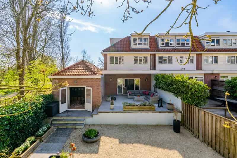 Huis te koop: Ouderkerkerlaan 112 1185 AG Amstelveen 