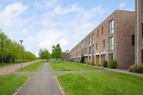 Ruime 5 Slaapkamer Eindwoning Park16hoven Rotterdam