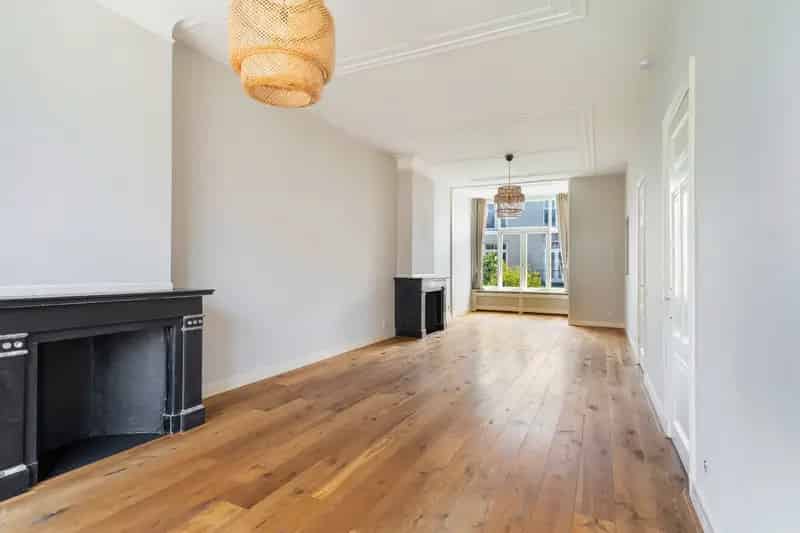 Gerenoveerd Bovenhuis Statenkwartier 5 Slaapkamers 143m²