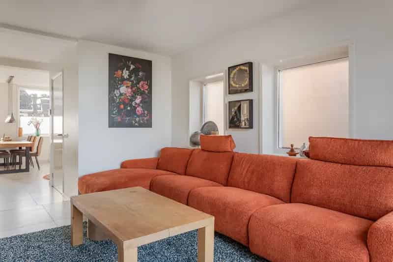 Vrijstaande woning aan vaarwater gerenoveerd 3 slaapkamers 2 badkamers