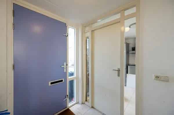 Gerenoveerde woning Filmwijk Almere nabij station en uitvalswegen